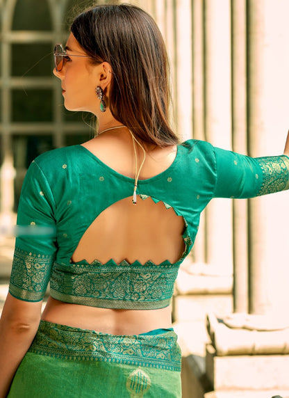 Green Silk Saree With Weaving Work & Contrast Border