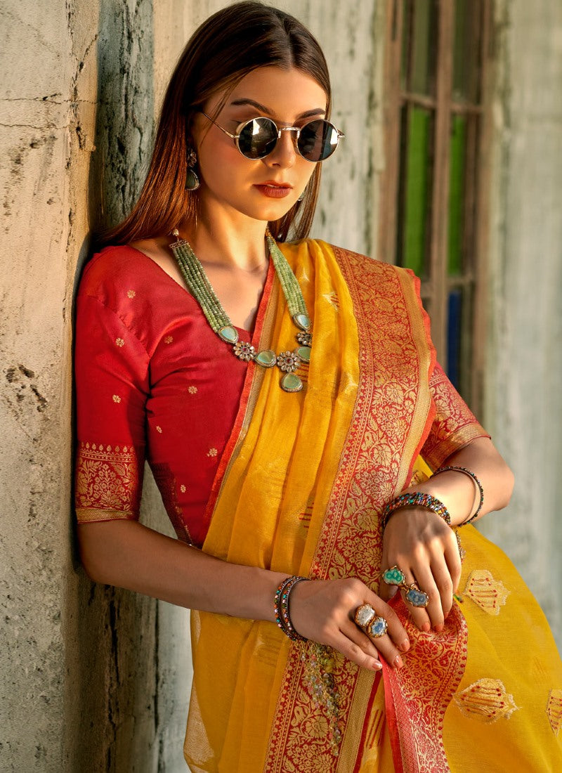 Yellow Silk Saree With Weaving Work & Contrast Border